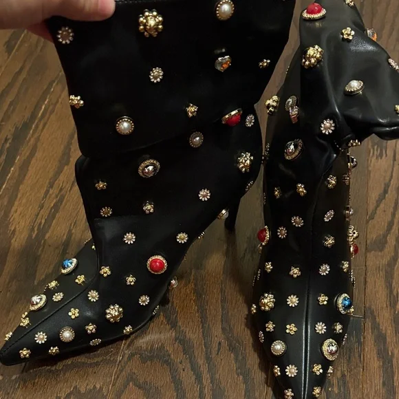 Embellished Black Women's Shoes - Picture 7 of 7
